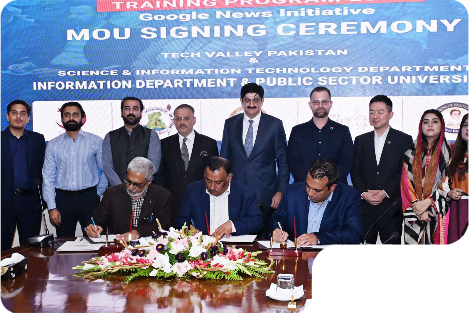 Gni Mou Signing